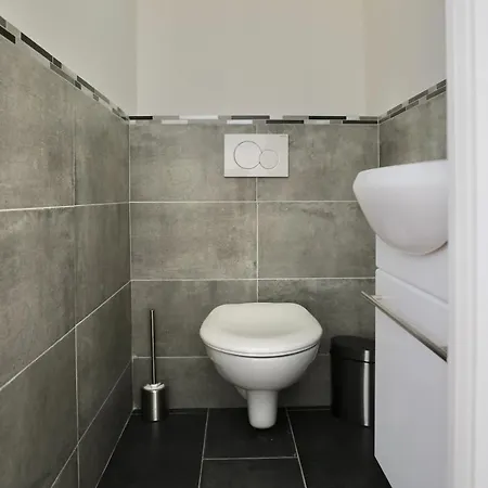 Amazing Flat In 11e With Ac