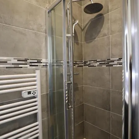 Apartment Amazing Flat In 11e With Ac